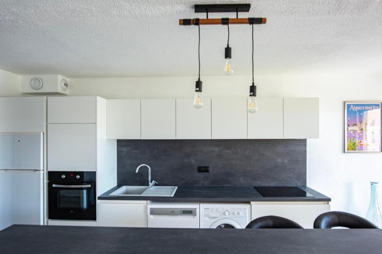 Superb Apartment Near The Port And The Sea Моґійо Екстер'єр фото