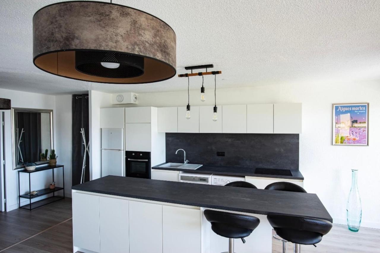 Superb Apartment Near The Port And The Sea Моґійо Екстер'єр фото